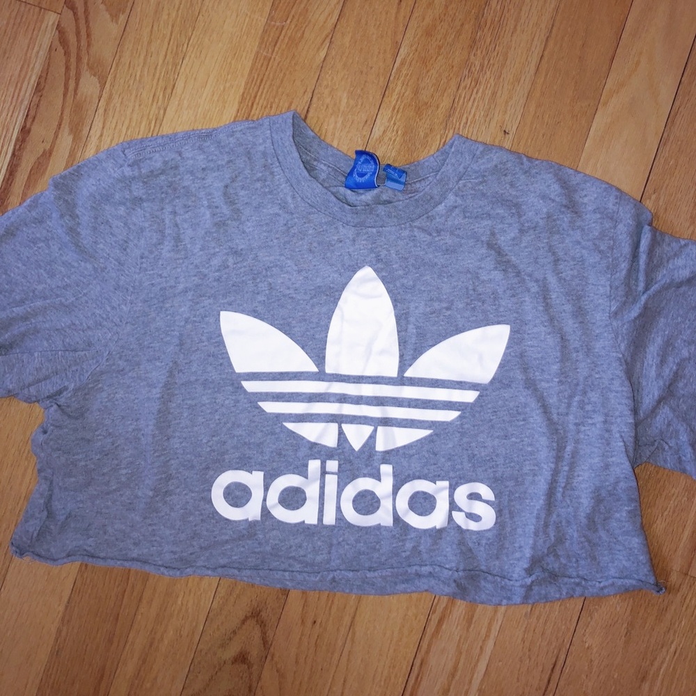 Cropped Adidas Heather Gray Tee
